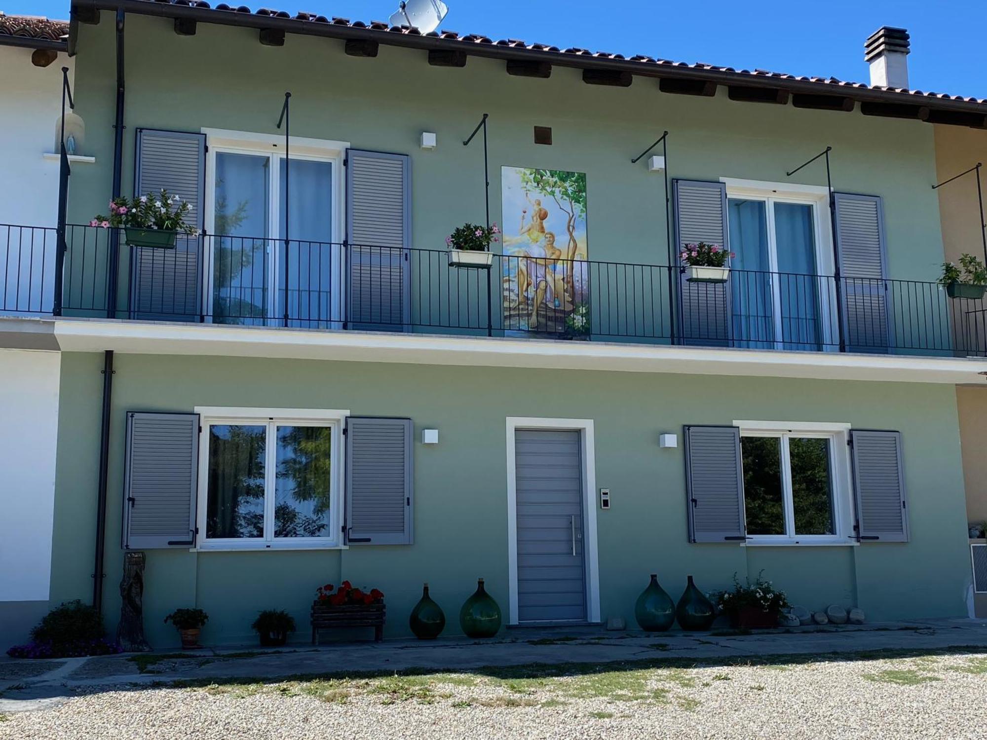 Moncrivel Rooms & Relax Benevello Zewnętrze zdjęcie